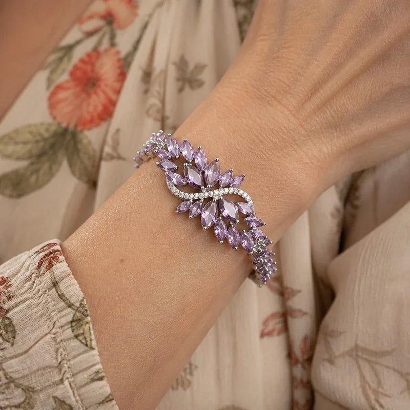 Bana | Silver Infinity Leaf Bracelet