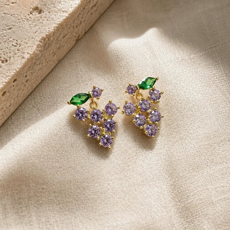 Hasa | Leaf-Inspired Stud Earrings