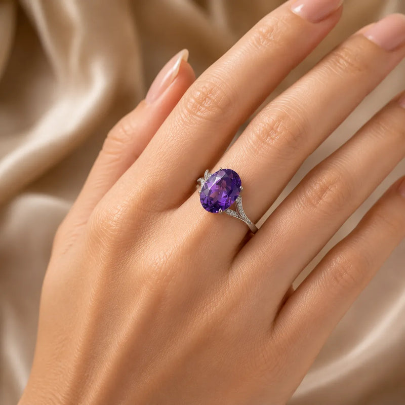 Karcy | Stunning Silver Ring with Iconic Amethyst Zirconia