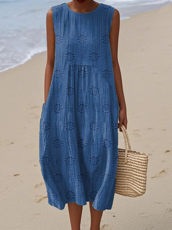 Glllow | Embroidered Midi Dress