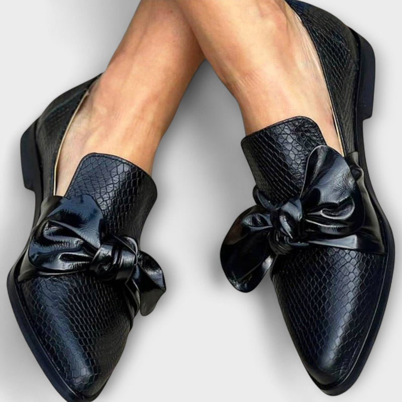 Ablope | Loafer with Button Detail